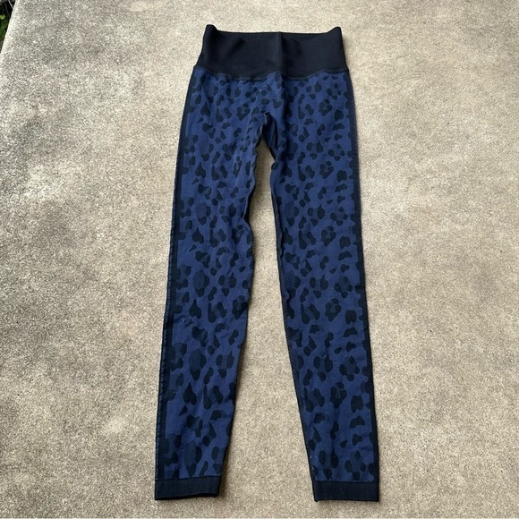 925 Fit Wild Thing Animal Print Legging - Picture 2 of 5